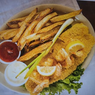 Catfish & (4) Shrimp Platter